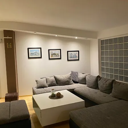 Apartman Loni Slavonski Brod Exterior photo